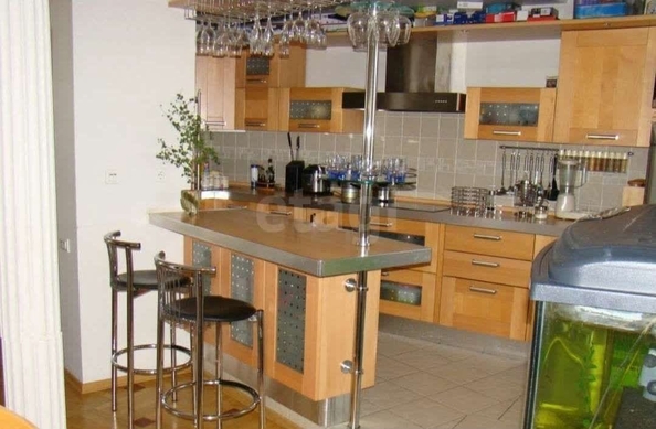 
  Продается 3-комн. квартира 131 м². Фото 1.