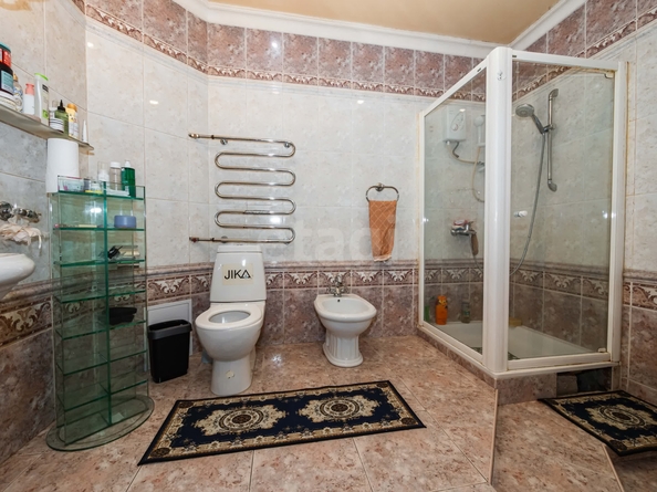 
  Продается 4-комн. квартира 204.8 м². Фото 24.