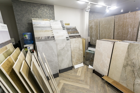 
  Продается универсальное помещение 60 м², в ЖК Радужный каскад, б/с 19. Фото 16.