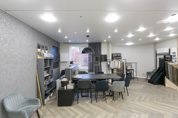 
  Продается универсальное помещение 60 м², в ЖК Радужный каскад, б/с 19. Фото 13.