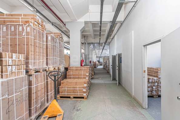 
  Сдается производственное помещение 1350 м². Фото 10.