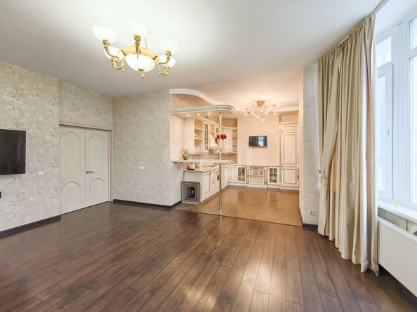 
  Продается 3-комн. квартира 105.6 м². Фото 1.