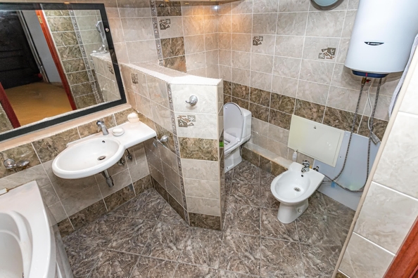 
  Продается 3-комн. квартира 134.9 м². Фото 23.