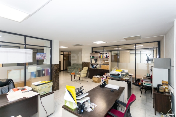 
  Продается офис 138 м², в ЖК Радужный каскад, б/с 19. Фото 9.
