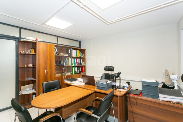 
  Продается офис 138 м², в ЖК Радужный каскад, б/с 19. Фото 11.