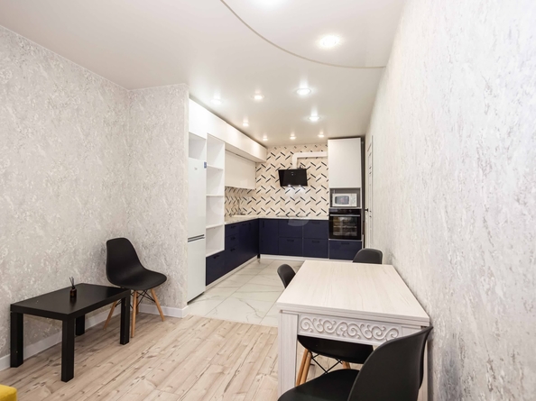 
  Продается 2-комн. квартира 55.8 м², в ЖК Солнечные часы, 3 очередь, дом 4. Фото 7.