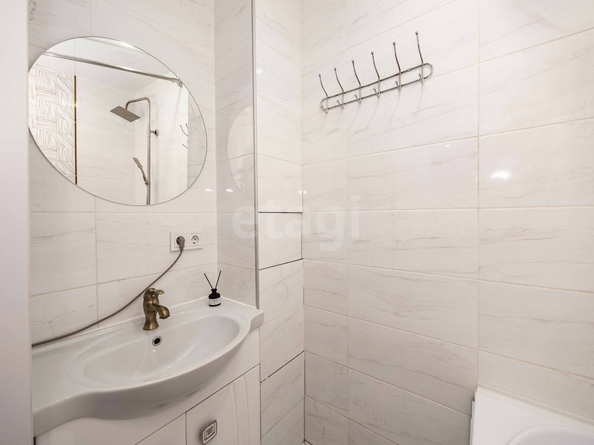 
  Продается 2-комн. квартира 55.8 м², в ЖК Солнечные часы, 3 очередь, дом 4. Фото 20.