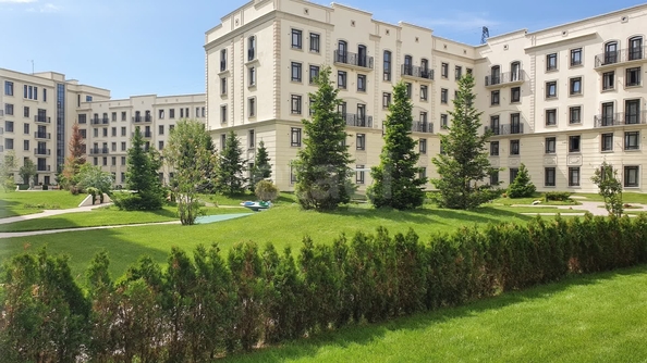 
  Продается 4-комн. квартира 162.05 м², в ЖК Жуковка. Фото 2.