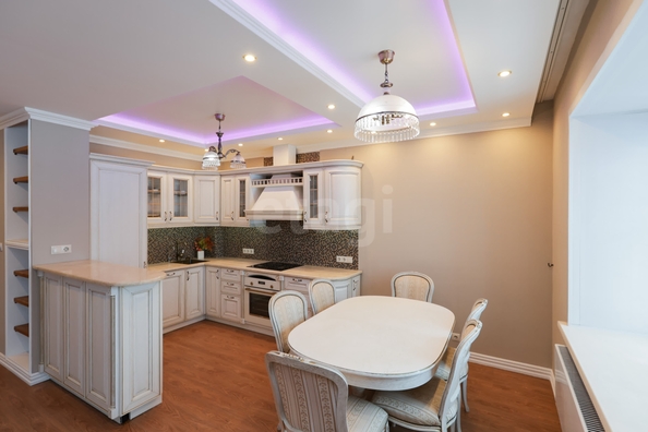 
  Продается 3-комн. квартира 80.1 м², в ЖК Радужный каскад, б/с 19. Фото 10.