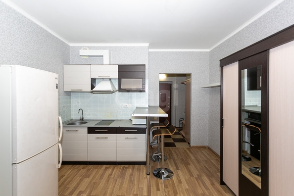 
  Продается студия 27 м², в ЖК Радужный каскад, б/с 19. Фото 3.