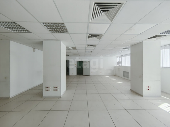 
  Сдается офис 378.3 м². Фото 25.