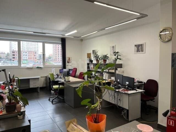 
  Сдается офис 94.2 м². Фото 1.