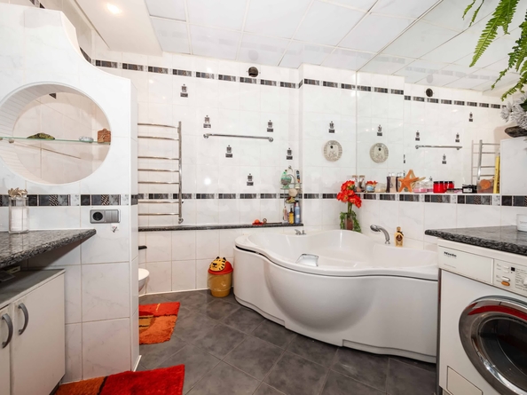 
  Продается 3-комн. квартира 122 м². Фото 1.