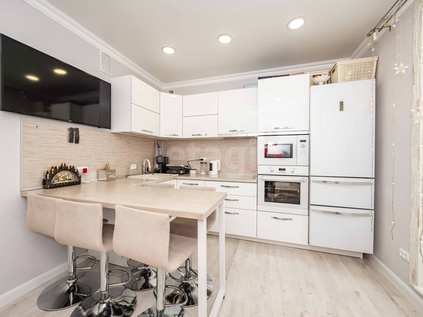 
  Продается 2-комн. квартира 64 м², в ЖК На Фадеева, дом 5. Фото 3.