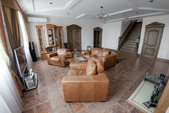 
  Продается 4-комн. квартира 247.2 м². Фото 4.