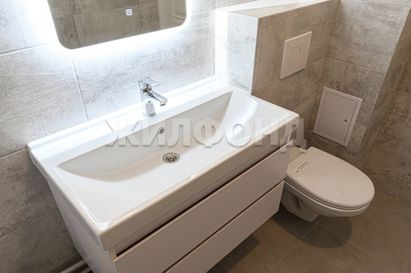 
  Продается 2-комн. квартира 50 м², в ЖК Аквамарин, дом 3. Фото 4.