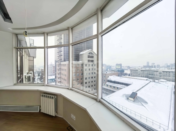 
  Продается 2-комн. квартира 176.8 м². Фото 7.