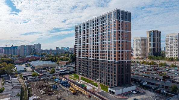 
  Продается 4-комн. квартира 89.84 м², в ЖК Биография. Фото 1.