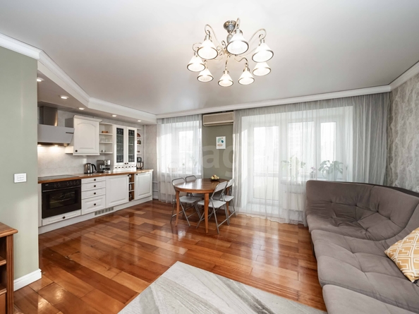 
  Продается 4-комн. квартира 107.7 м². Фото 1.