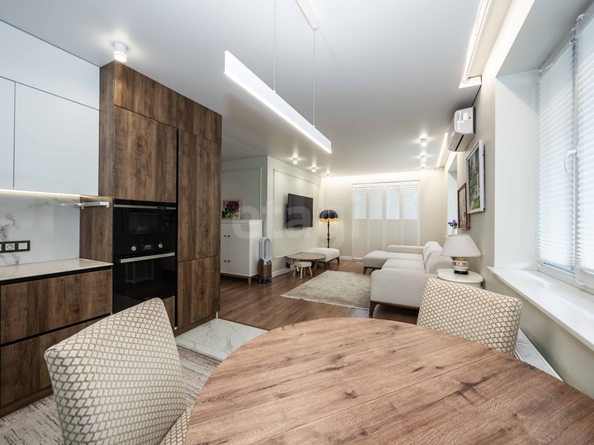
  Продается 4-комн. квартира 98 м², в ЖК Лев Толстой, дом 1. Фото 8.