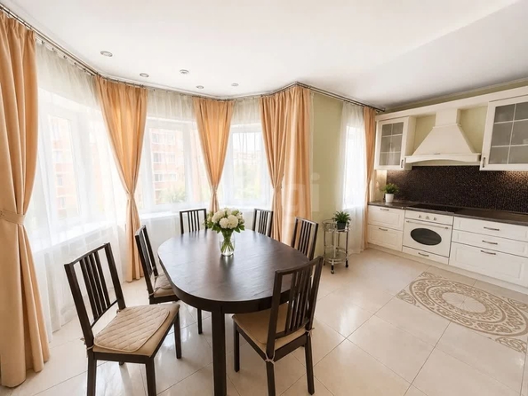 
  Продается 3-комн. квартира 140 м². Фото 1.