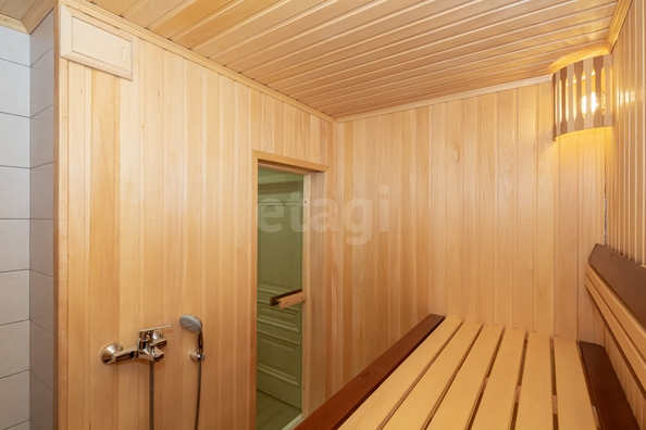 
  Продается 4-комн. квартира 133 м². Фото 1.