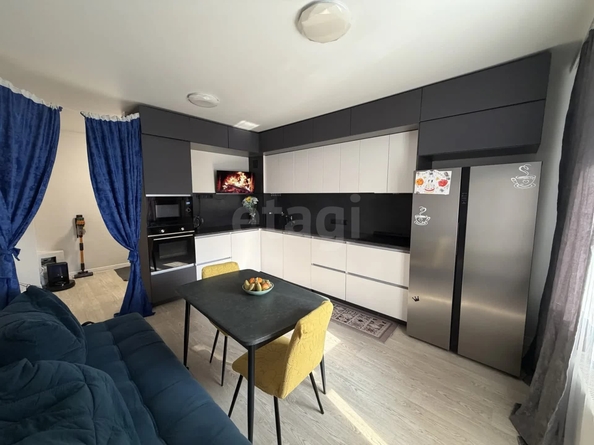 
  Продается 3-комн. квартира 73 м², в ЖК Весенний, Заречная 5 очередь дом 3. Фото 2.