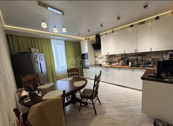 
  Продается дом 200 м². Фото 2.