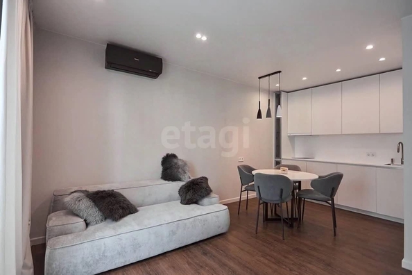 
  Продается 2-комн. квартира 55 м², в ЖК На Декабристов, дом 2. Фото 2.