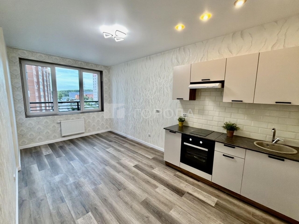 
  Продается 2-комн. квартира 40 м², в ЖК Астон. Геометрия, дом 3. Фото 1.