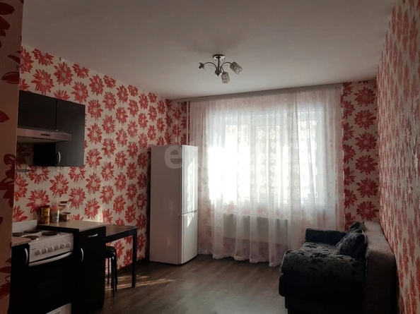 
  Продается 2-комн. квартира 45.5 м², в ЖК Радужный каскад, б/с 19. Фото 3.