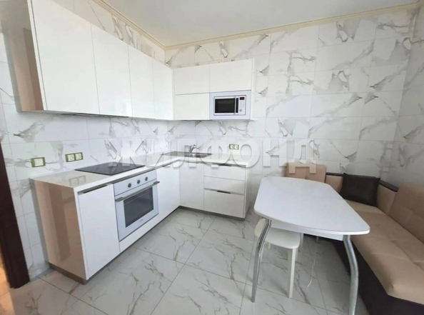 
  Продается 2-комн. квартира 58 м². Фото 2.