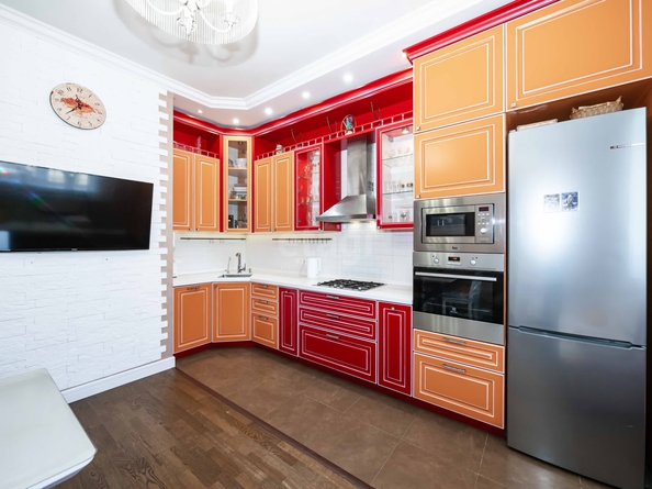 
  Продается 4-комн. квартира 100 м². Фото 1.