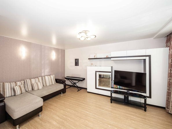 
  Продается 3-комн. квартира 57.5 м². Фото 1.