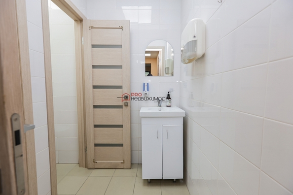 
  Сдается офис 175.4 м². Фото 45.