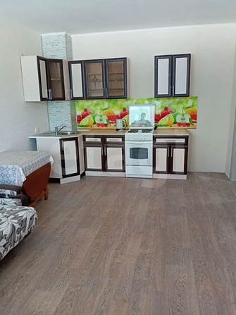 
  Продается студия 28 м², в ЖК Хороший, дом 3. Фото 1.