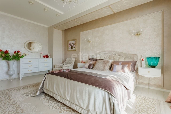 
  Продается 4-комн. квартира 175.3 м². Фото 1.