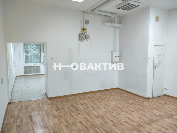 
  Сдается торговая площадь, 35 м², Зорге ул, д. 179
. Фото 7.