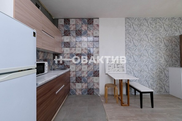 
   Продам 2-комнатную, 35 м², Александра Чистякова ул, 18

. Фото 3.