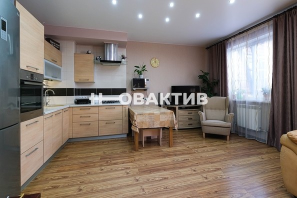 
   Продам коттедж, 255 м², Новосибирск

. Фото 1.
