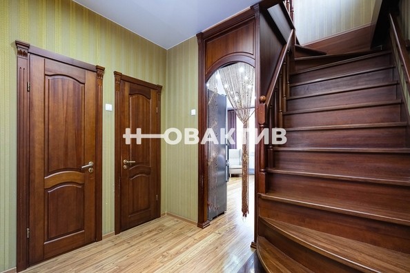 
   Продам коттедж, 255 м², Новосибирск

. Фото 4.