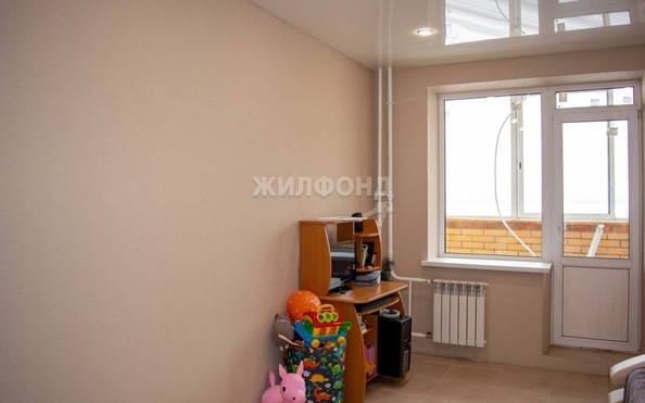 
   Продам 1-комнатную, 38.8 м², Романтиков ул, 8/1

. Фото 3.