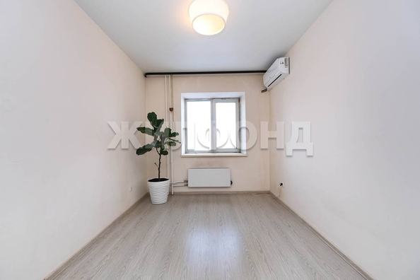 
   Продам 2-комнатную, 48 м², Сержанта Коротаева ул, 1

. Фото 9.