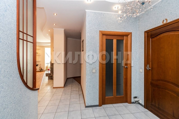 
  Продается 3-комн. квартира, 167 м², Краснообск, д. 219
. Фото 1.