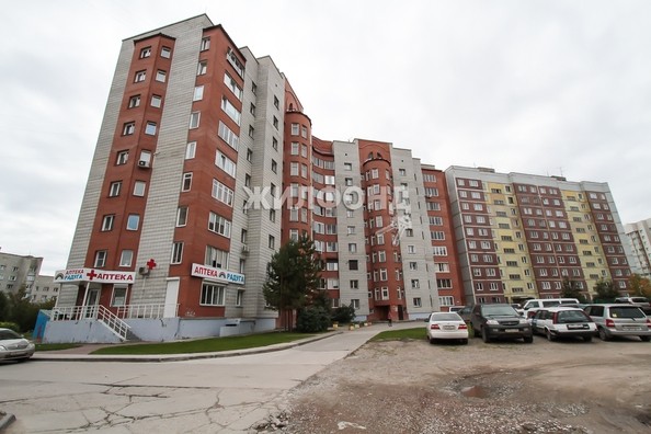 
   Продам 4-комнатную, 167 м², Краснообск, 219

. Фото 4.