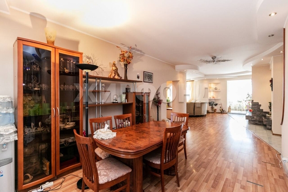 
   Продам 4-комнатную, 167 м², Краснообск, 219

. Фото 2.