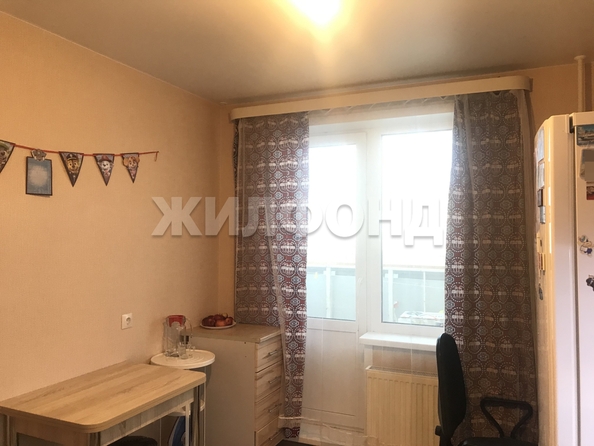 
   Продам 1-комнатную, 33.1 м², Петухова ул, 95/4

. Фото 2.