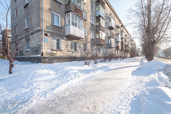 
   Продам 2-комнатную, 40.8 м², Серафимовича ул, 1/1

. Фото 16.