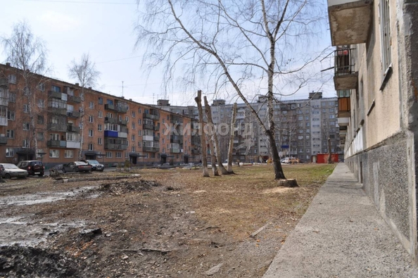 
   Продам 3-комнатную, 56.9 м², Ударная ул, 23/1

. Фото 2.