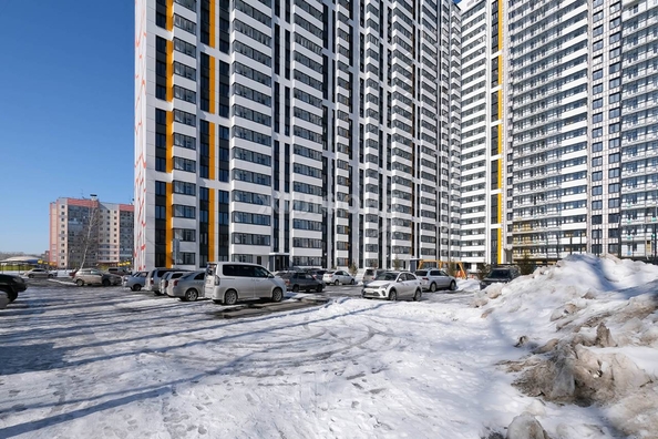 
   Продам 2-комнатную, 53.3 м², Петухова ул, 162

. Фото 16.